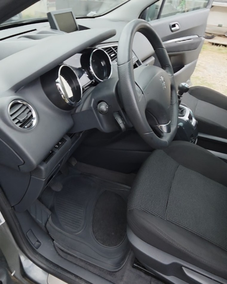 Peugeot 308, apr&egrave;s nettoyage